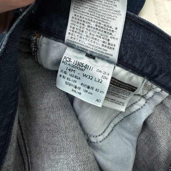 Classic Levi’s 505 Straight Denim Jeans - Picture 10 of 10